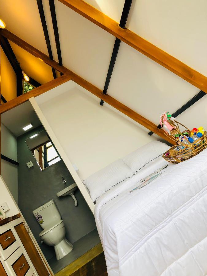 The We2 "Wildwood Elegance Escape" Acomodação com café da manhã Induruwa Exterior foto