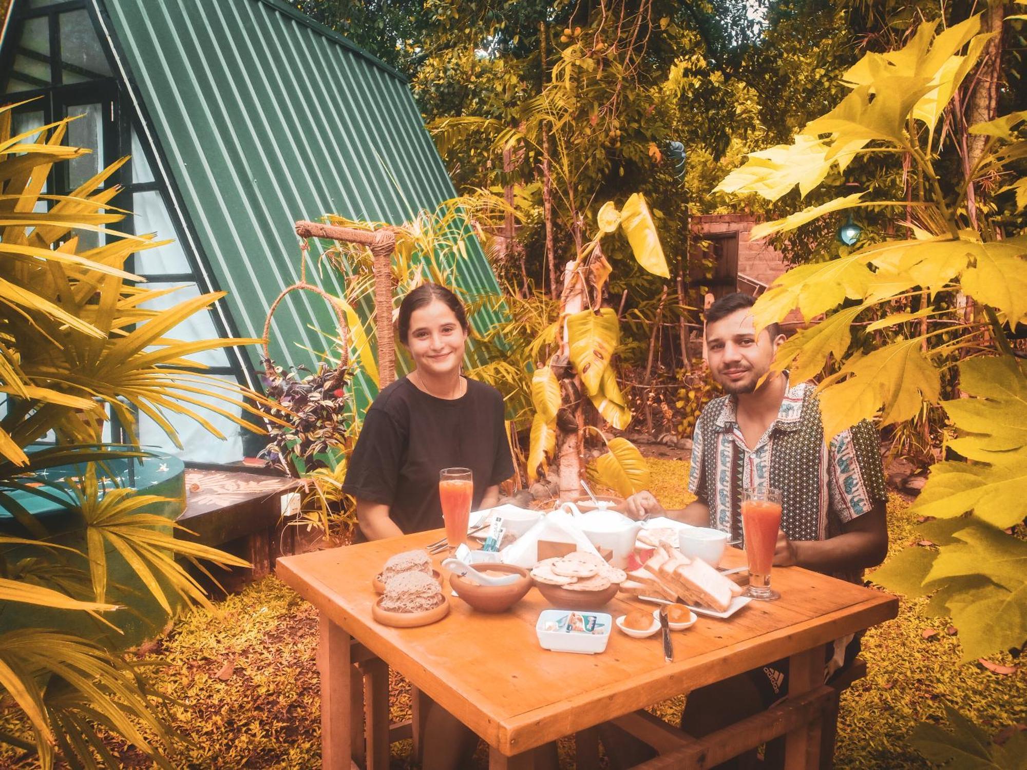 The We2 "Wildwood Elegance Escape" Acomodação com café da manhã Induruwa Exterior foto